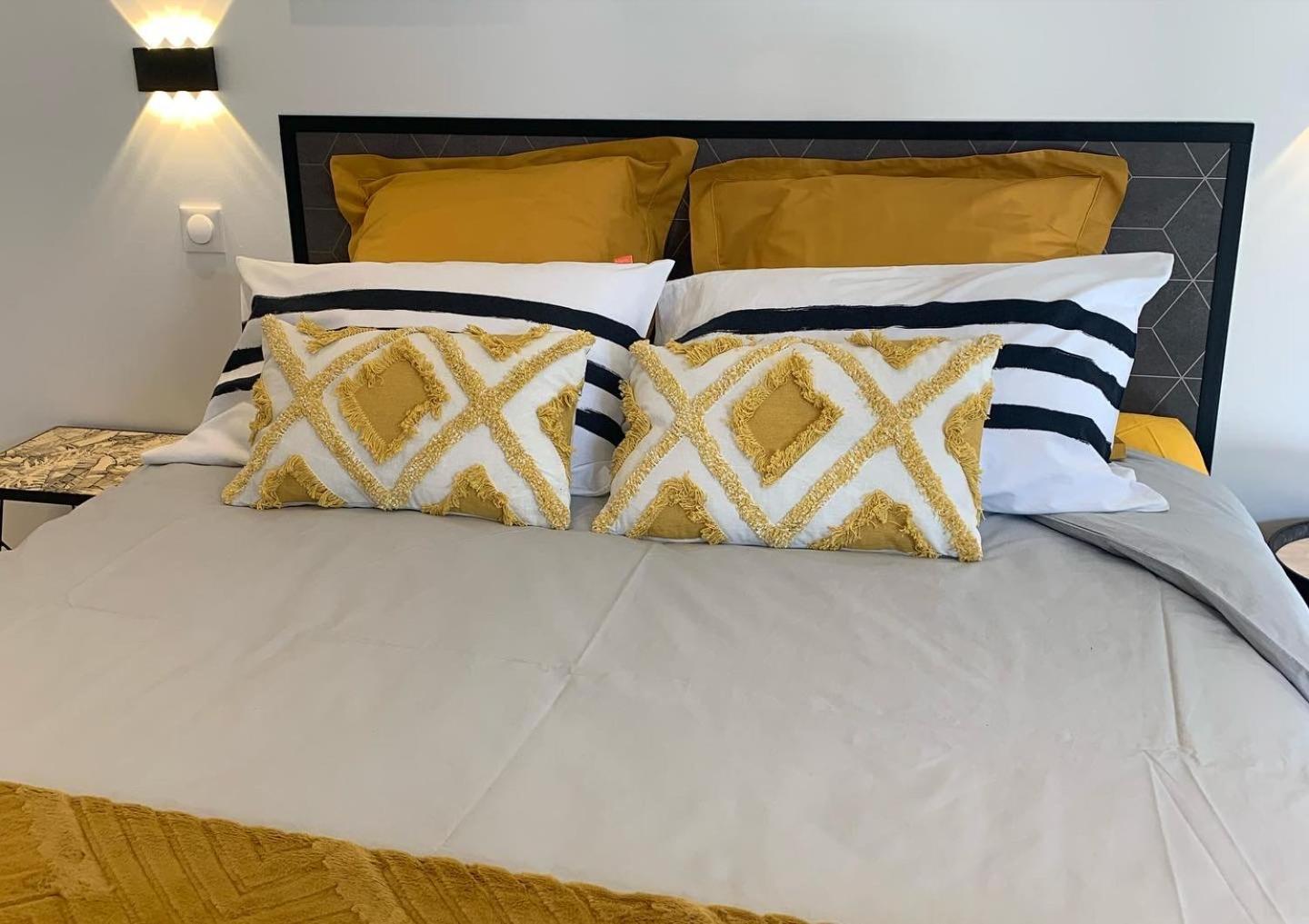 Sainte-Colombe  La Glycine B&B מראה חיצוני תמונה